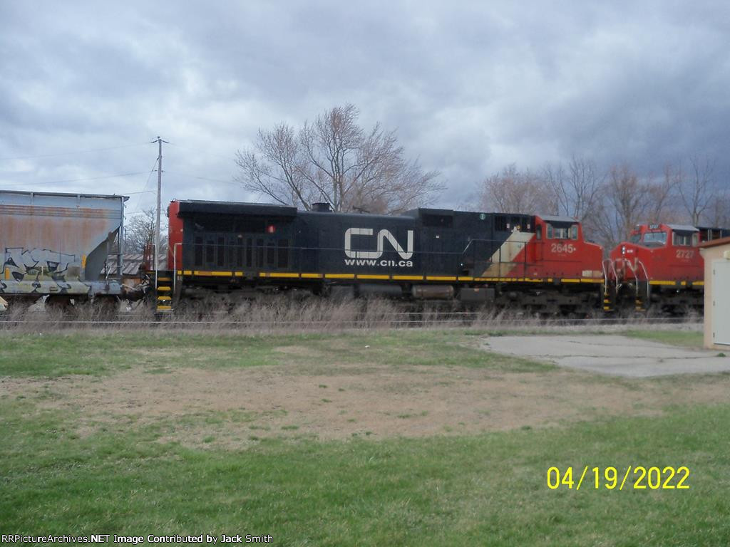 CN 2645